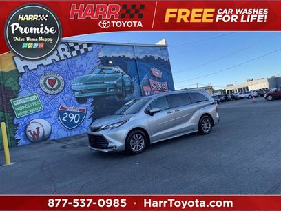 Certified 2021 Toyota Sienna XLE