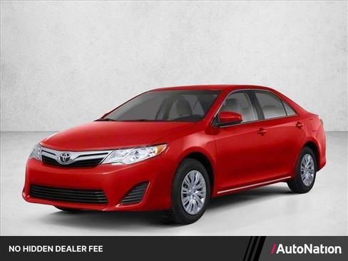 Used 2012 Toyota Camry SE FWD image 1