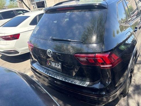 Used 2021 Volkswagen Tiguan SE R-Line FWD image 2