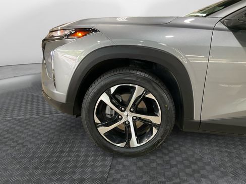 Used 2024 Chevrolet Trax RS w/ Driver Confidence Package FWD image 16