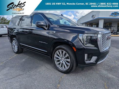 Used 2022 GMC Yukon Denali w/ Advanced Technology Package AWD/4WD image 1
