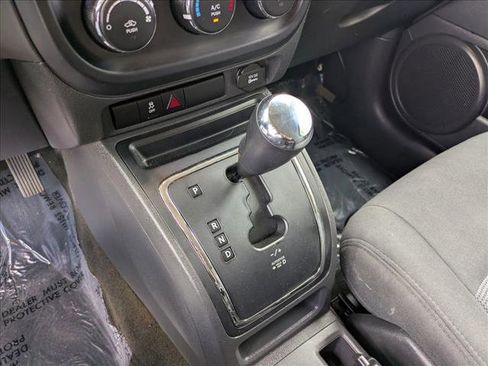 Used 2016 Jeep Patriot Sport w/ Power Value Group AWD/4WD image 13