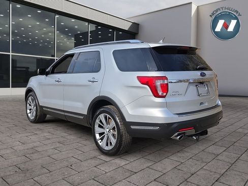 Used 2018 Ford Explorer Limited image 3