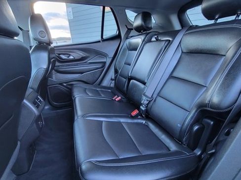 Used 2024 GMC Terrain SLT image 48