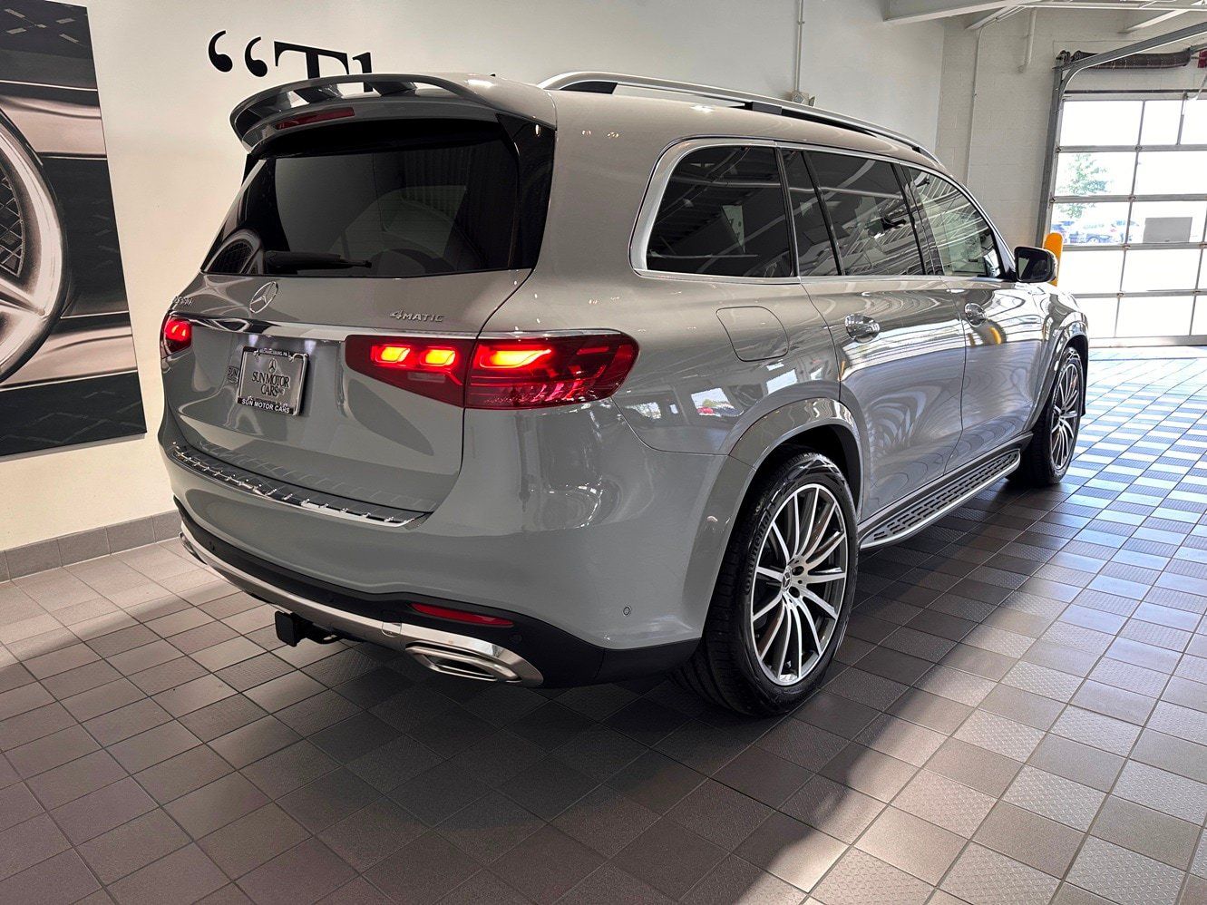 Used 2026 Mercedes-Benz GLS 580 4MATIC image 4