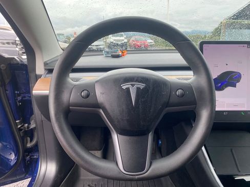 Used 2020 Tesla Model 3 Long Range AWD/4WD image 32