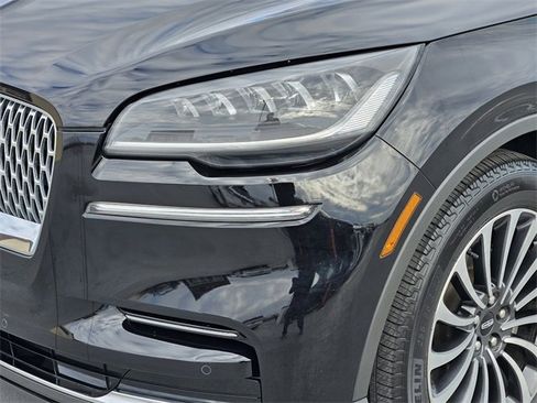 Used 2023 Lincoln Aviator 2WD w/ Premium Package image 8