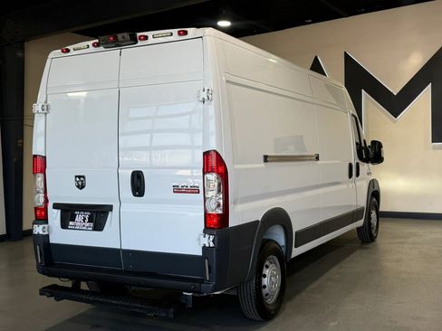Used 2018 RAM ProMaster 2500 w/ Interior Convenience Group FWD image 4