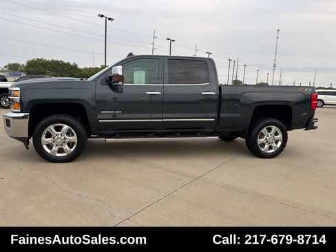 Used 2019 Chevrolet Silverado 2500 LTZ w/ Duramax Plus Package image 9