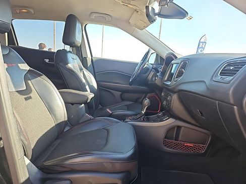 Used 2020 Jeep Compass Trailhawk image 17
