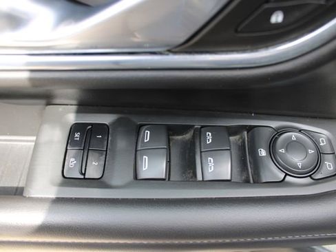 Used 2022 Chevrolet Tahoe LT image 14