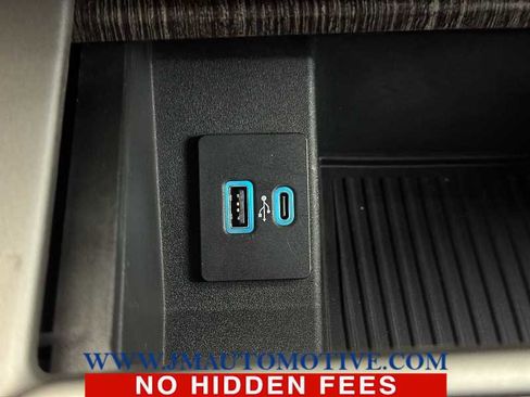 Used 2021 Ford F350 Lariat image 40