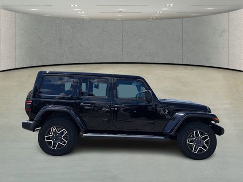 New 2025 Jeep Wrangler Unlimited Sahara AWD/4WD image 4