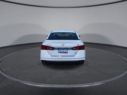 Used 2023 Nissan Altima 2.5 SR AWD/4WD image 8