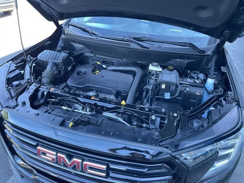 Certified 2024 GMC Terrain SLT w/ Infotainment Package II AWD/4WD image 30