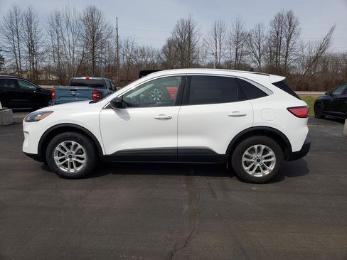 Used 2022 Ford Escape SE image 8