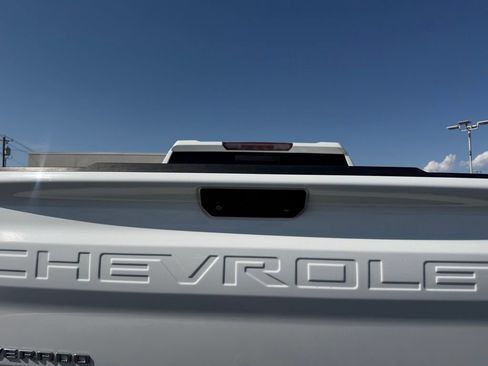 Used 2020 Chevrolet Silverado 1500 LT w/ Texas Edition AWD/4WD image 16