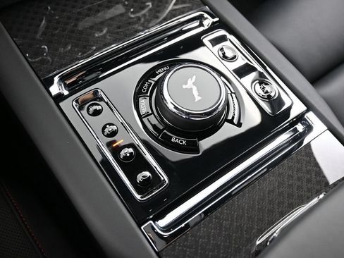 Certified 2024 Rolls-Royce Cullinan Black Badge AWD/4WD image 23