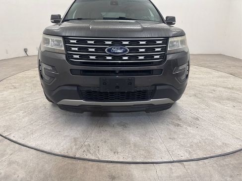 Used 2016 Ford Explorer Limited w/ Equipment Group 301A FWD image 16