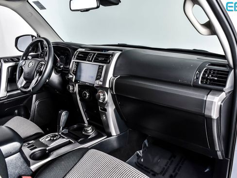 Used 2024 Toyota 4Runner SR5 AWD/4WD image 24