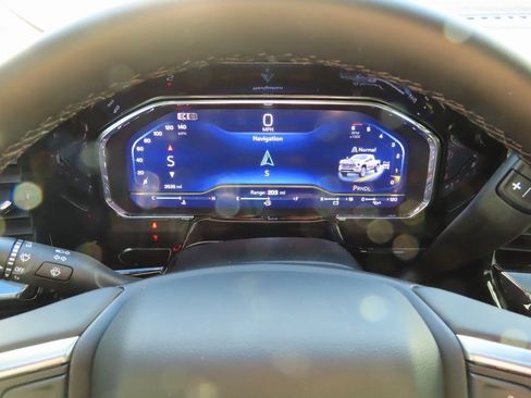 Used 2025 Chevrolet Silverado 2500 LT w/ Safety Package image 38