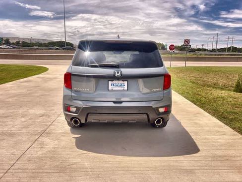 Used 2023 Honda Passport EX-L image 6
