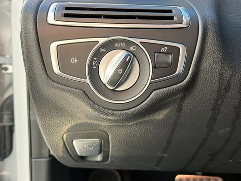 Used 2020 Mercedes-Benz C 300 4MATIC Sedan image 26