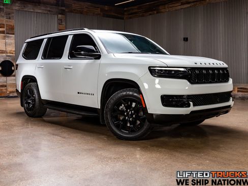 Used 2023 Jeep Wagoneer Series II image 1