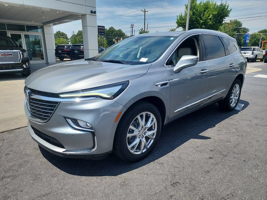 Certified 2023 Buick Enclave Essence w/ Experience Buick Package FWD image 4
