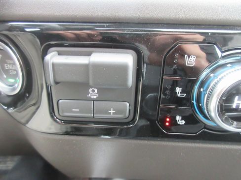 New 2026 GMC Sierra 3500 SLT w/ SLT Premium Package image 21