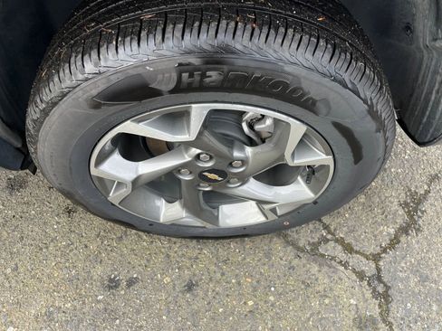 Used 2025 Chevrolet Trax LT image 31