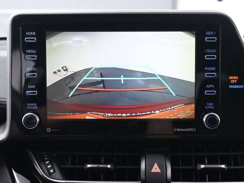 Used 2020 Toyota C-HR LE FWD image 28