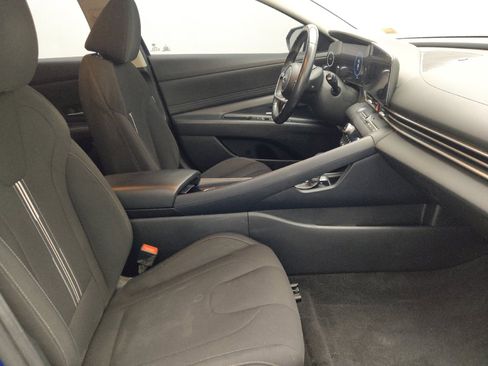 Used 2023 Hyundai Elantra SEL w/ Convenience Package FWD image 21