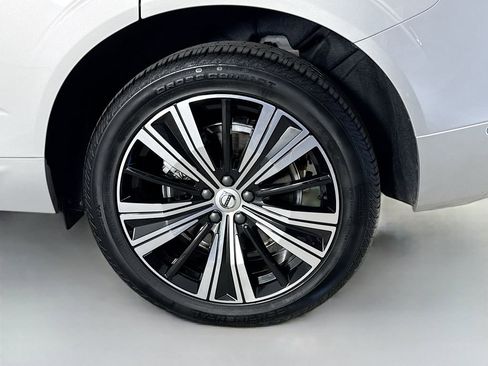 Certified 2023 Volvo XC60 B6 Ultimate image 32