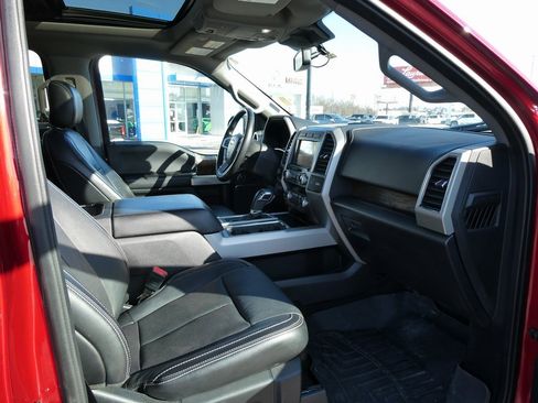Used 2019 Ford F150 Lariat w/ Equipment Group 502A Luxury image 15