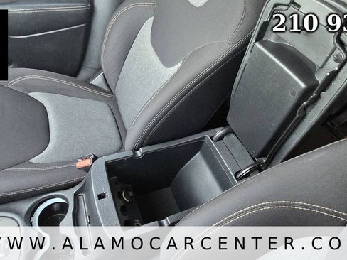 Used 2015 Jeep Cherokee Sport w/ Sport Appearance Group FWD image 39