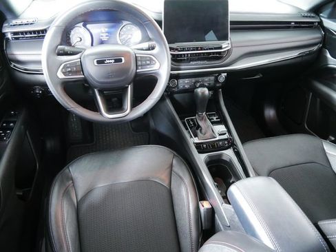 Certified 2023 Jeep Compass Trailhawk AWD/4WD image 4
