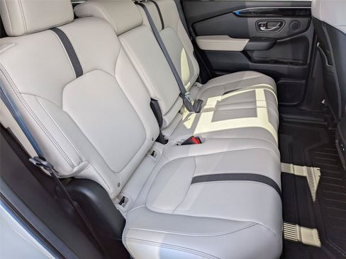 Certified 2026 Honda Passport RTL image 32