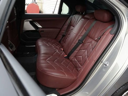 Used 2023 BMW 740i w/ Executive Package image 24