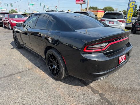 Used 2021 Dodge Charger SXT w/ Leather Interior Group RWD image 18