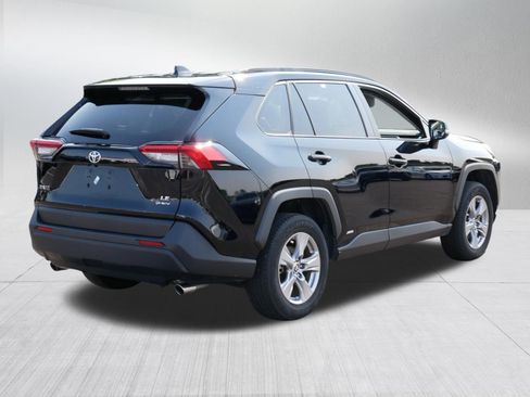 Certified 2025 Toyota RAV4 LE AWD/4WD image 7