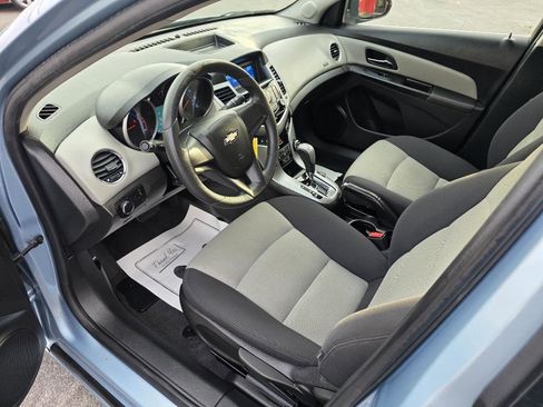 Used 2012 Chevrolet Cruze LS FWD image 11