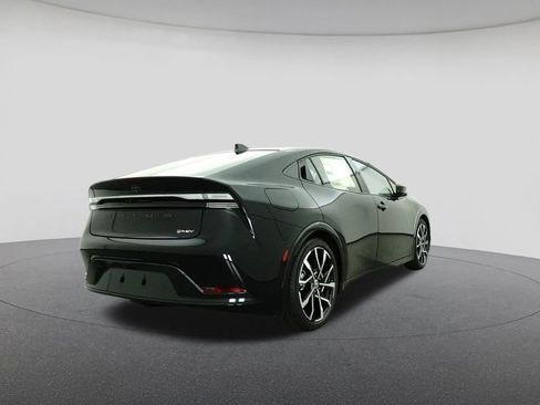 New 2026 Toyota Prius Plug-In Hybrid image 24