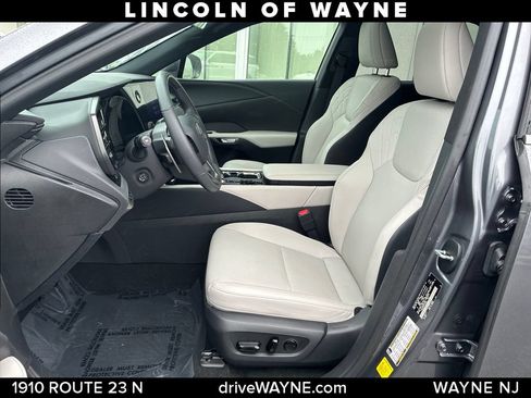 Used 2023 Lexus RX 350 Premium w/ Accessory Package AWD/4WD image 11