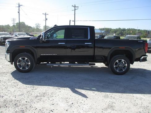 New 2026 GMC Sierra 3500 SLT w/ SLT Premium Package AWD/4WD image 10