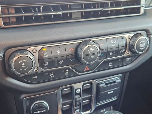 New 2026 Jeep Gladiator Mojave image 23