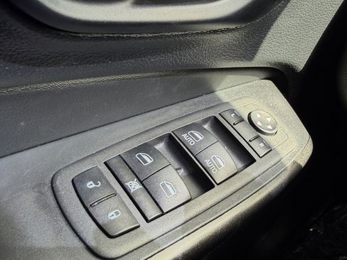 Used 2022 Jeep Cherokee Trailhawk w/ Sound & Nav Group AWD/4WD image 16