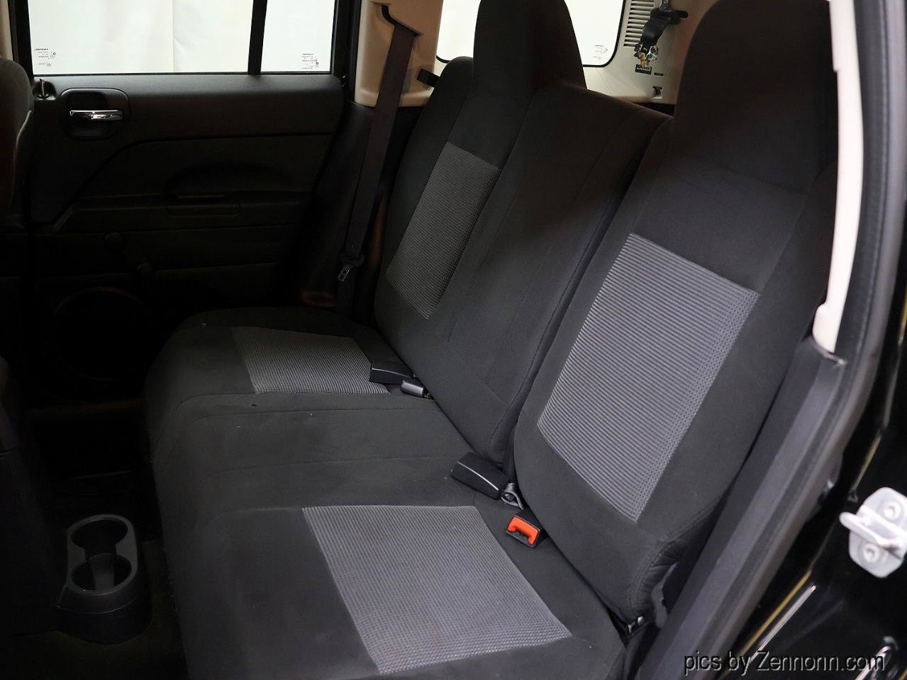 Used 2017 Jeep Patriot Sport FWD image 7
