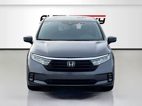 Used 2024 Honda Odyssey Touring image 2