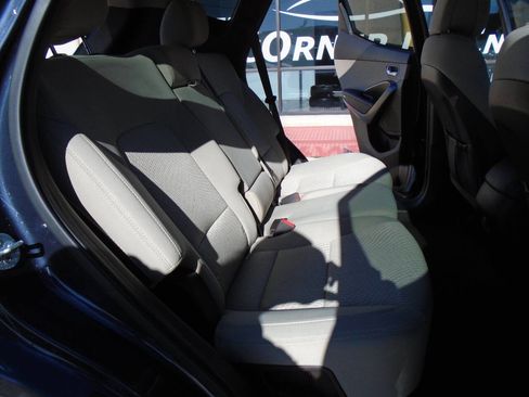 Used 2017 Hyundai Santa Fe Sport image 11